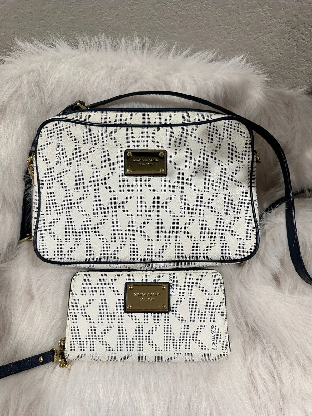 Michael Kors White-Navy Signature Print Logo Crossbody Bag with Matching Wallet